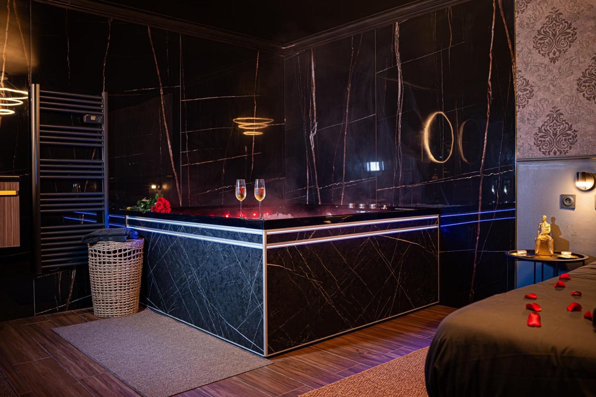 Romance & - Jacuzzi - Parking - Apartment Menton