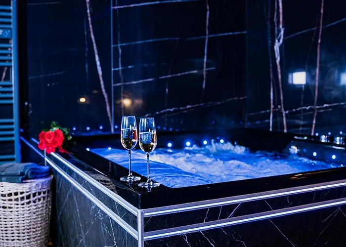 Romance Room & Love - Jacuzzi - Parking - Menton